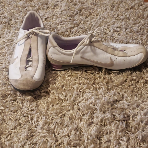 Nike Shoes - Nike Shox